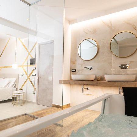 Civico 31 Luxury Rooms 카스텔산조르조 외부 사진
